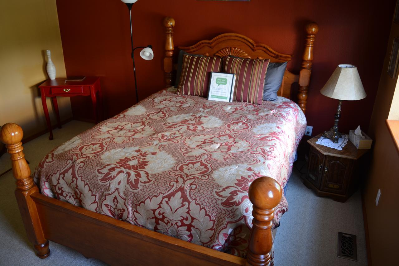 A Hyde Away Inn B&B Ток Экстерьер фото